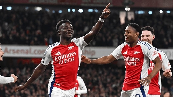 Sau vòng 30 Ngoại hạng Anh: Arsenal cạn hy vọng