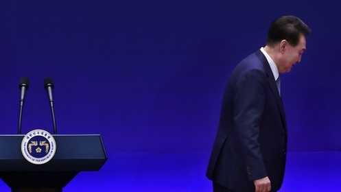 Hàn Quốc phế truất Tổng thống: Chính phủ họp khẩn, ông Yoon Suk Yeol xin lỗi quốc dân, Nhật Bản khắng định lập trường