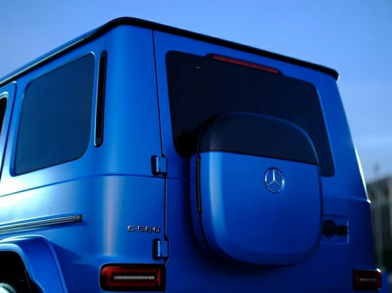 Vị trí lốp dự phòng trên G 580 EQ Edition One đã được thay thế bằng hộp đựng cáp sạc Vị trí lốp dự phòng trên G 580 EQ Edition One đã được thay thế bằng hộp đựng cáp sạc