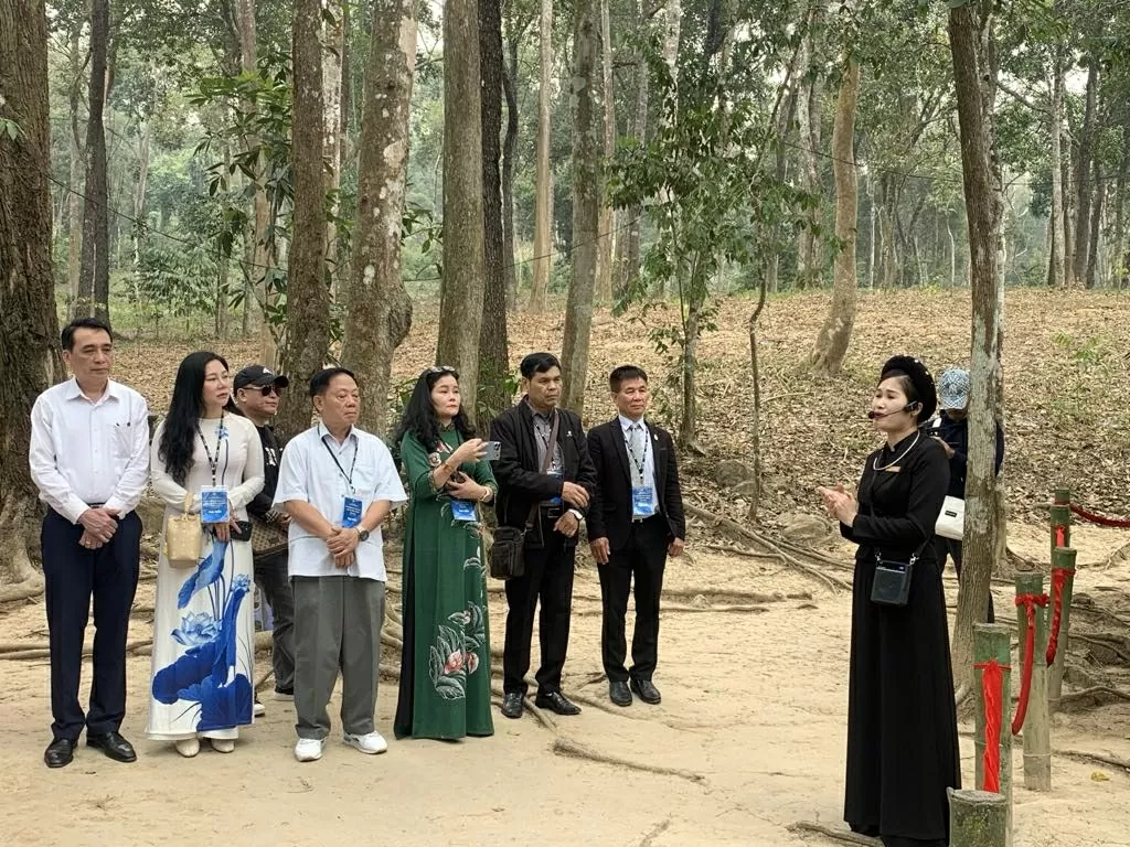 Đoàn kiều bào với hoạt động ý nghĩa tại tỉnh Tuyên Quang Đoàn kiều bào với hoạt động ý nghĩa tại tỉnh Tuyên Quang