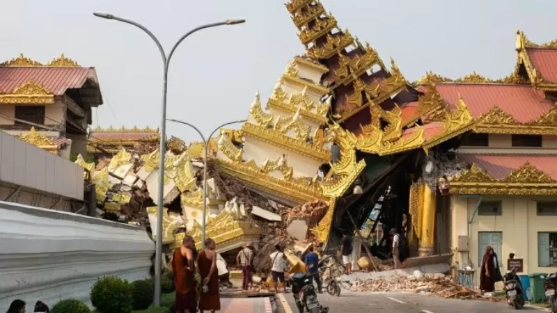 Nhiều hạ tầng quan trọng của Myanmar bị hư hại nghiêm trọng, bao gồm các đường ống dầu ngầm và hệ thống điện. (Nguồn: Financial Times)