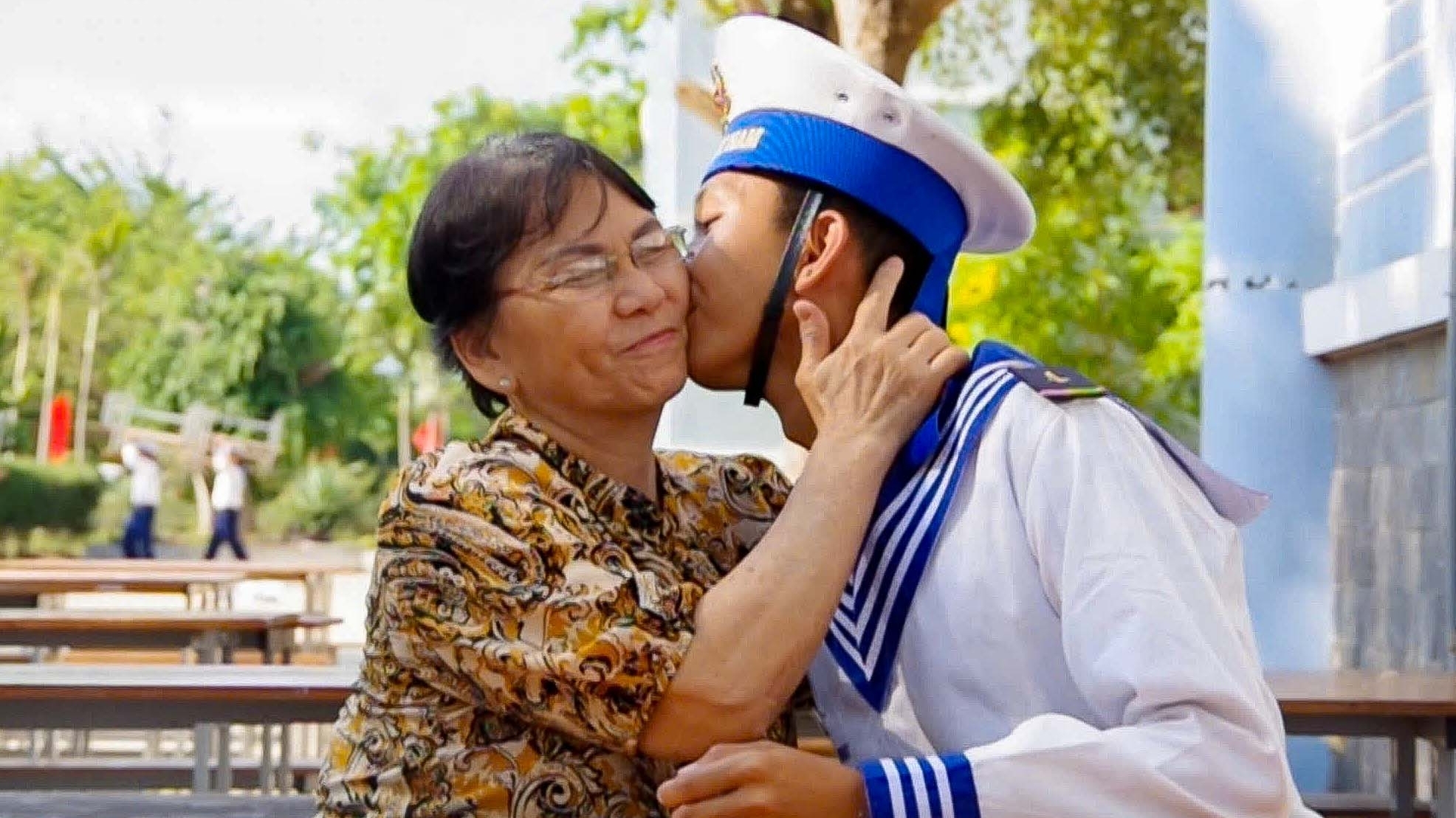 Khi gia đình là nguồn tiếp sức tinh thần cho các chiến sĩ mới nhập ngũ