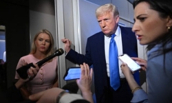 'Chê' Fed chậm chạp, ông Donald Trump thúc giục giảm lãi suất; Trung Quốc 'tố' Mỹ bắt nạt kinh tế; 'Liều thuốc đắng' có hiệu quả?