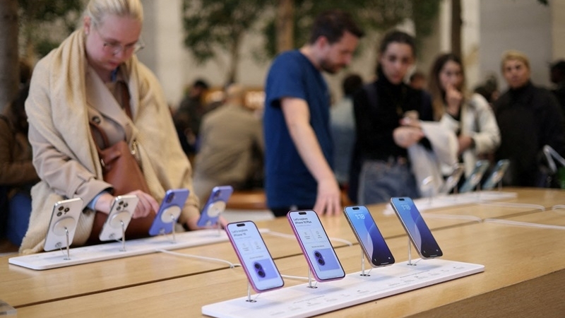 Apple vội vã giải cứu iPhone trước khi thuế đối ứng có hiệu lực