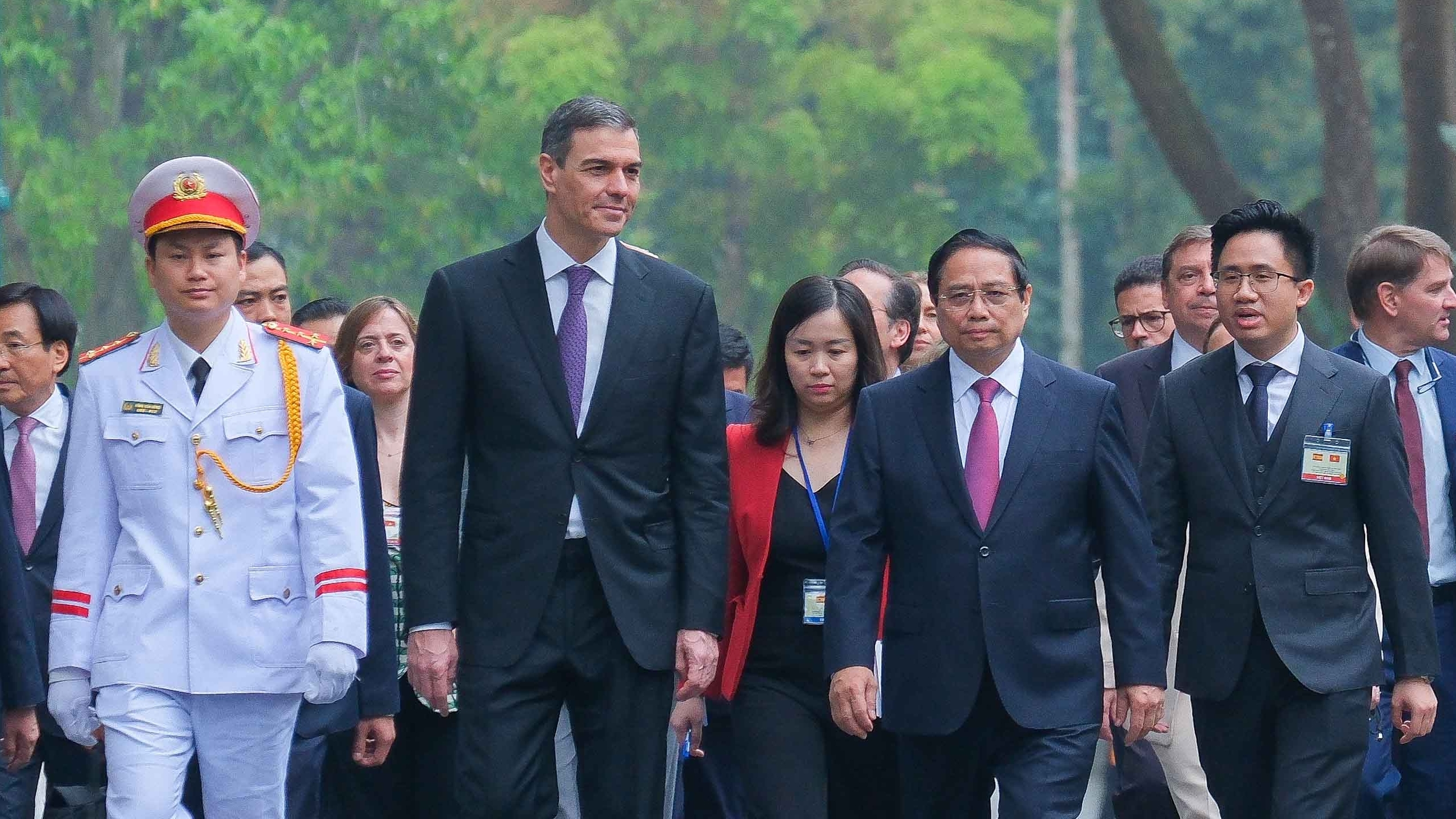 Lễ đón chính thức Thủ tướng Tây Ban Nha Pedro Sánchez