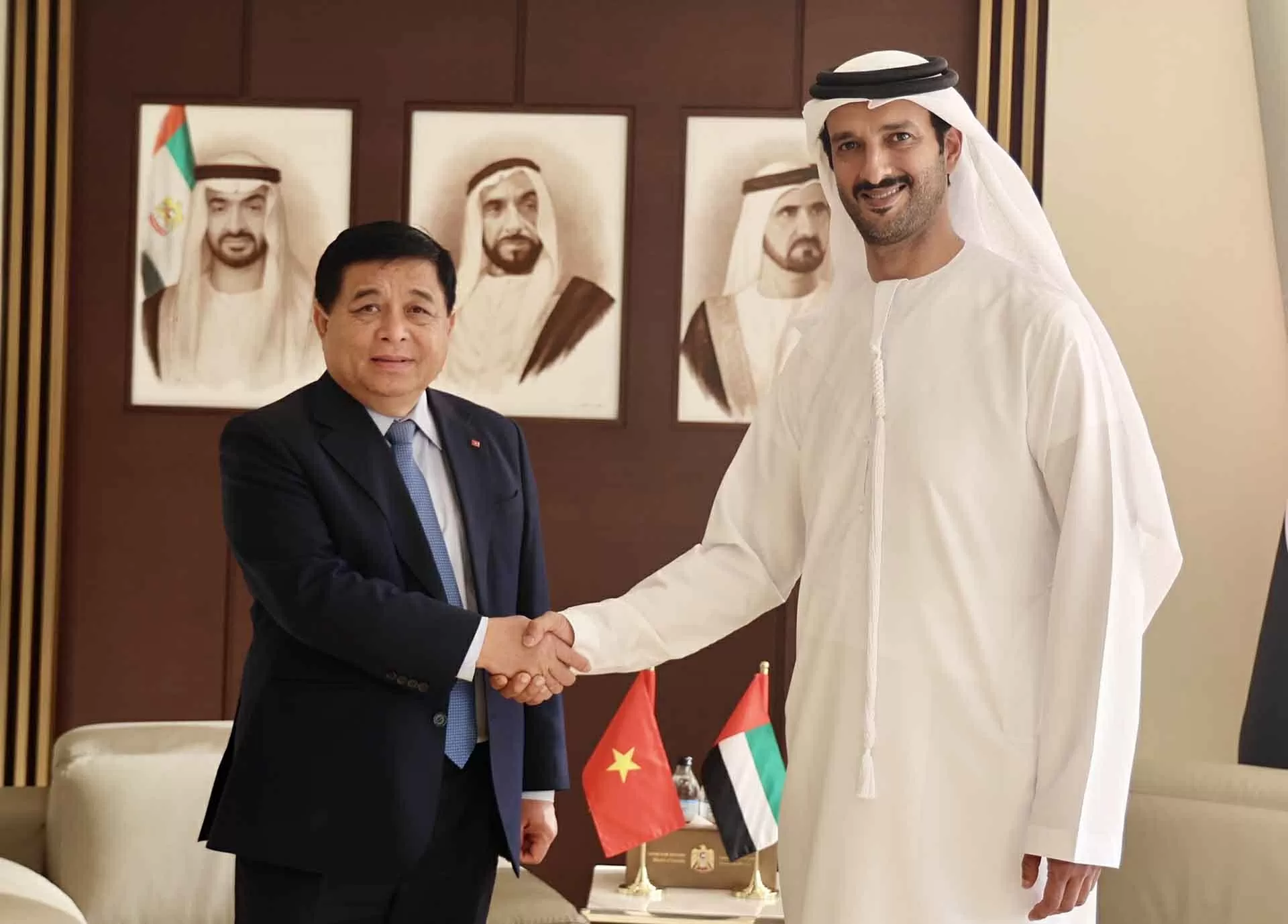 Việt Nam coi trọng quan hệ với UAE, mong muốn tạo đột phá cho hợp tác kinh tế, đầu tư Việt Nam coi trọng quan hệ với UAE, mong muốn tạo đột phá cho hợp tác kinh tế, đầu tư