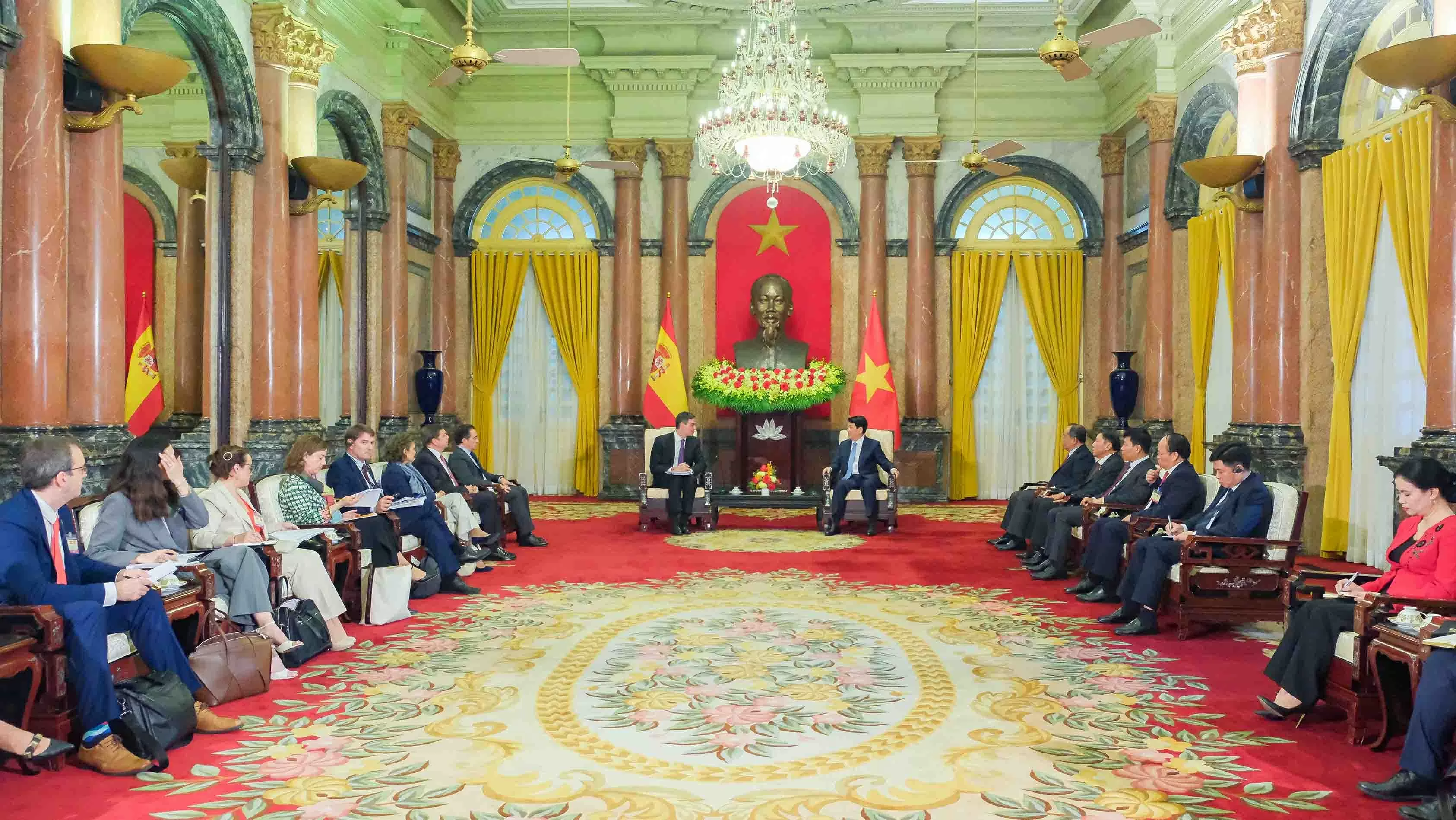 Chủ tịch nước Lương Cường tiếp Thủ tướng Tây Ban Nha Chủ tịch nước Lương Cường tiếp Thủ tướng Tây Ban Nha