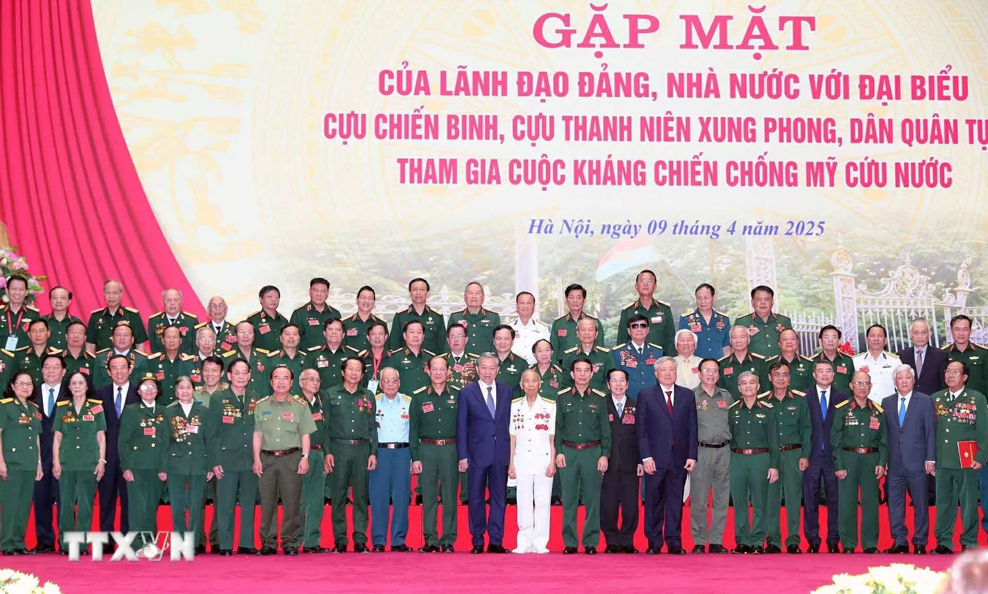 Phát biểu của Tổng Bí thư tại buổi gặp mặt đại diện cựu chiến binh và cựu thanh niên xung phong, cựu dân quân tự vệ Phát biểu của Tổng Bí thư tại buổi gặp mặt đại diện cựu chiến binh và cựu thanh niên xung phong, cựu dân quân tự vệ