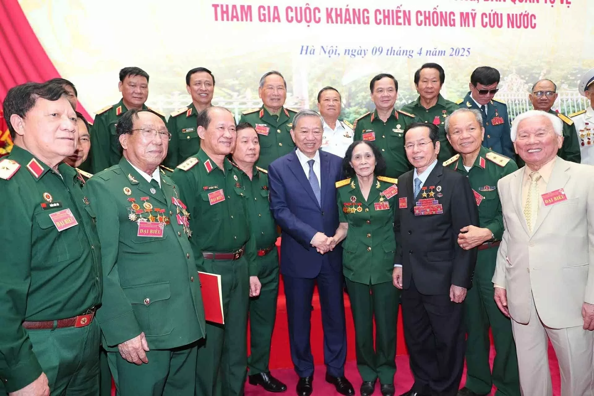 Phát biểu của Tổng Bí thư tại buổi gặp mặt đại diện cựu chiến binh và cựu thanh niên xung phong, cựu dân quân tự vệ Phát biểu của Tổng Bí thư tại buổi gặp mặt đại diện cựu chiến binh và cựu thanh niên xung phong, cựu dân quân tự vệ