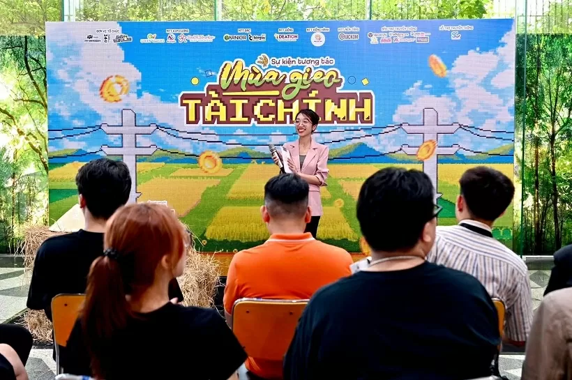 Hàng trăm sinh viên khám phá tính cách tài chính cá nhân Hàng trăm sinh viên khám phá tính cách tài chính cá nhân