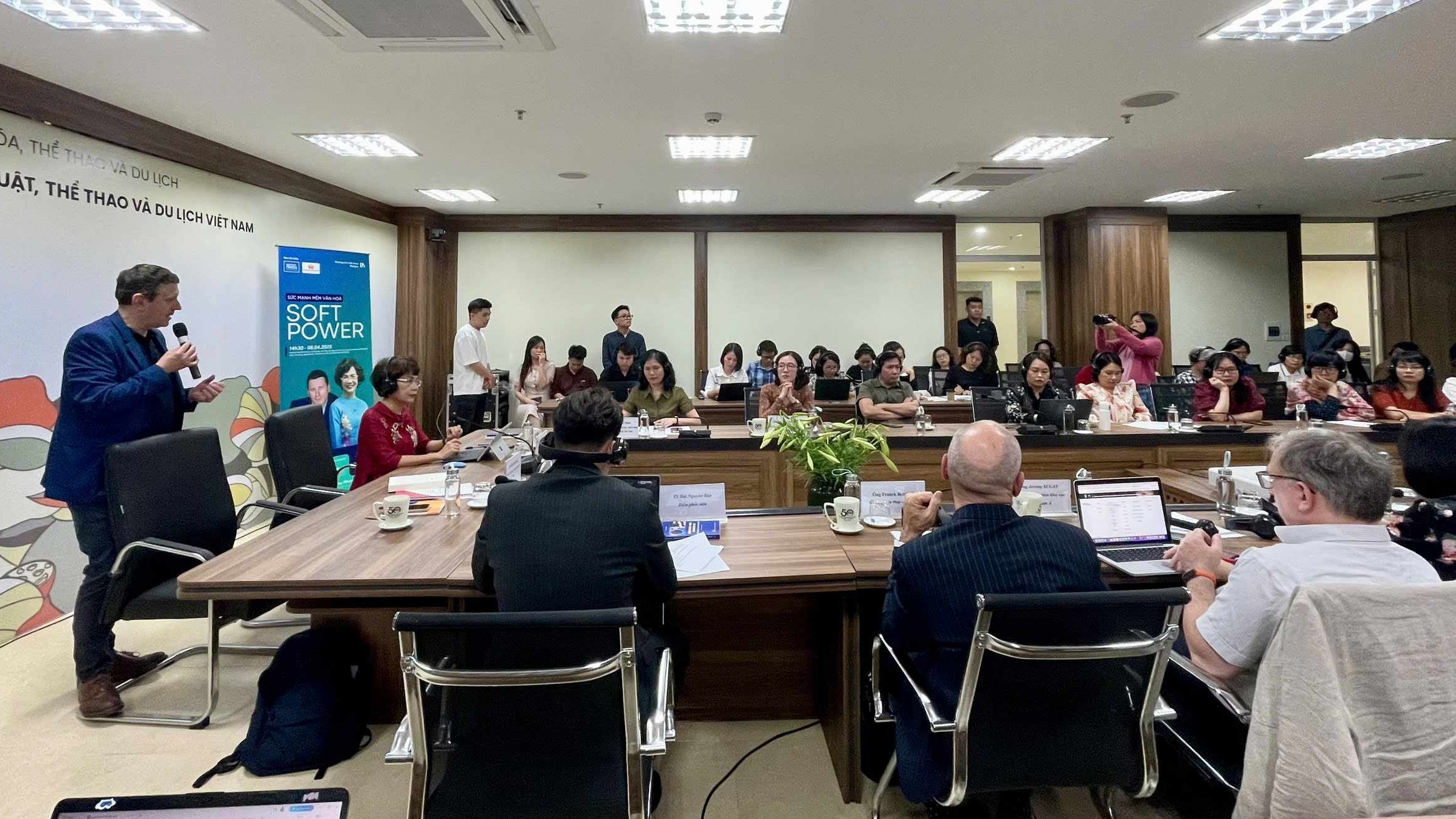 Pháp chia sẻ kinh nghiệm vận dụng sức mạnh mềm trong phát triển ngành công nghiệp văn hóa