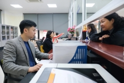 Đề xuất cho công chức có con nhỏ được làm việc từ xa, tăng chế độ nghỉ phép