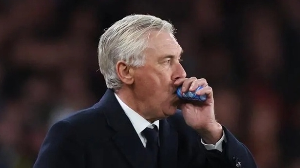 Real Madrid quyết định tương lai HLV Ancelotti sau trận thua Arsenal?