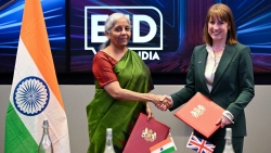 Ấn Độ ngừng trung chuyển hàng hóa cho Bangladesh, đột phá trong đàm phán FTA  với London