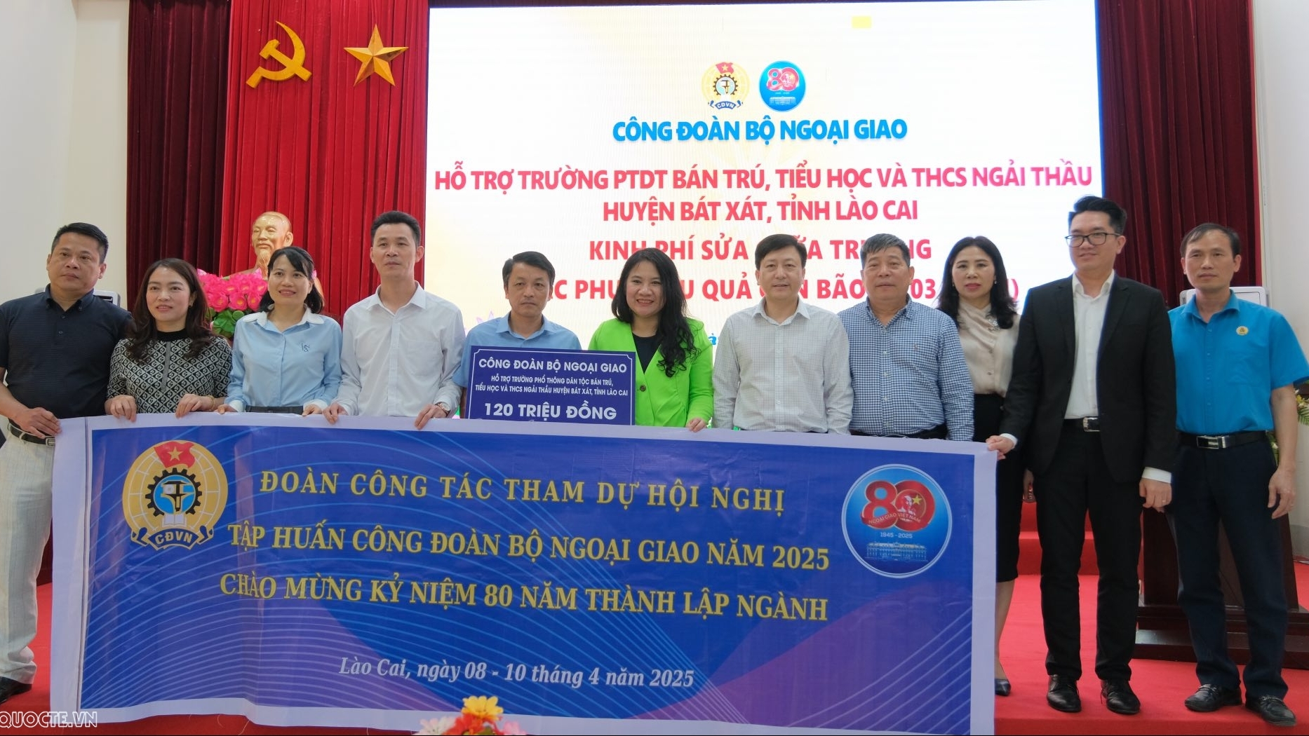 Công đoàn Bộ Ngoại giao hỗ trợ trường học huyện Bát Xát (Lào Cai) khắc phục hậu quả cơn bão số 3