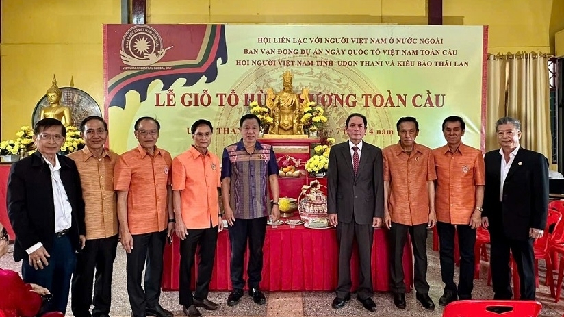 Ấm tình kiều bào tại lễ Giỗ Tổ Hùng Vương vùng Đông Bắc Thái Lan