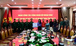 Công đoàn Bộ Ngoại giao thăm hỏi, tìm hiểu thực tiễn triển khai nhiệm vụ tại Bộ Chỉ huy Bộ đội Biên phòng tỉnh Lào Cai