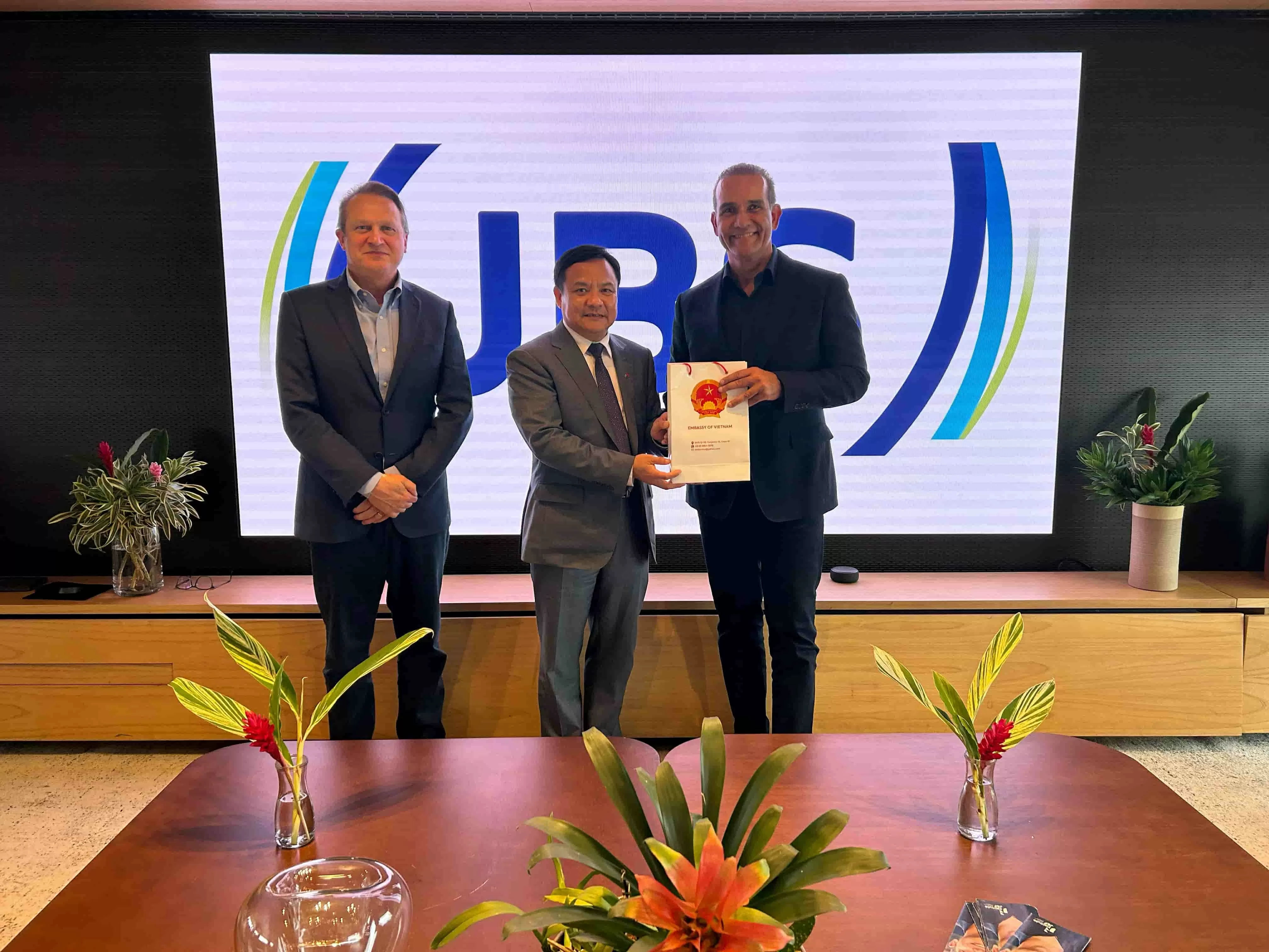 Đại sứ Việt Nam tại Brazil Bùi Văn Nghị thúc đẩy giao thương, kết nối kinh tế tại São Paulo