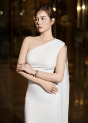 Phan Minh Huyền xinh đẹp, gợi cảm trong bộ ảnh mới