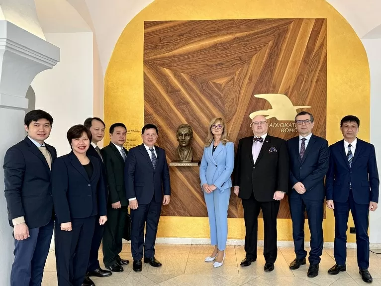 Các cơ quan pháp luật và tư pháp Việt Nam-Czech sẽ có nhiều hoạt động hợp tác trong tương lai Các cơ quan pháp luật và tư pháp Việt Nam-Czech sẽ có nhiều hoạt động hợp tác trong tương lai