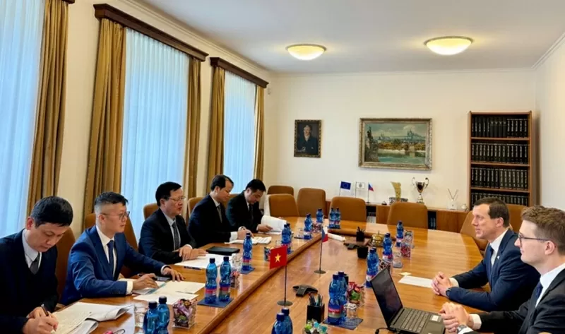 Các cơ quan pháp luật và tư pháp Việt Nam-Czech sẽ có nhiều hoạt động hợp tác trong tương lai Các cơ quan pháp luật và tư pháp Việt Nam-Czech sẽ có nhiều hoạt động hợp tác trong tương lai