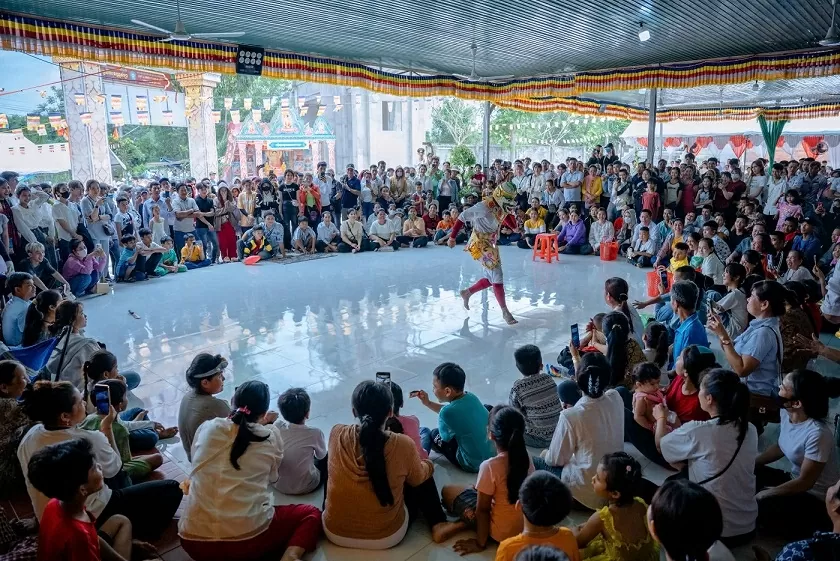 Người Khmer về chùa Tông Kim Quang đón Tết Chol Chnam Thmay Người Khmer về chùa Tông Kim Quang đón Tết Chol Chnam Thmay
