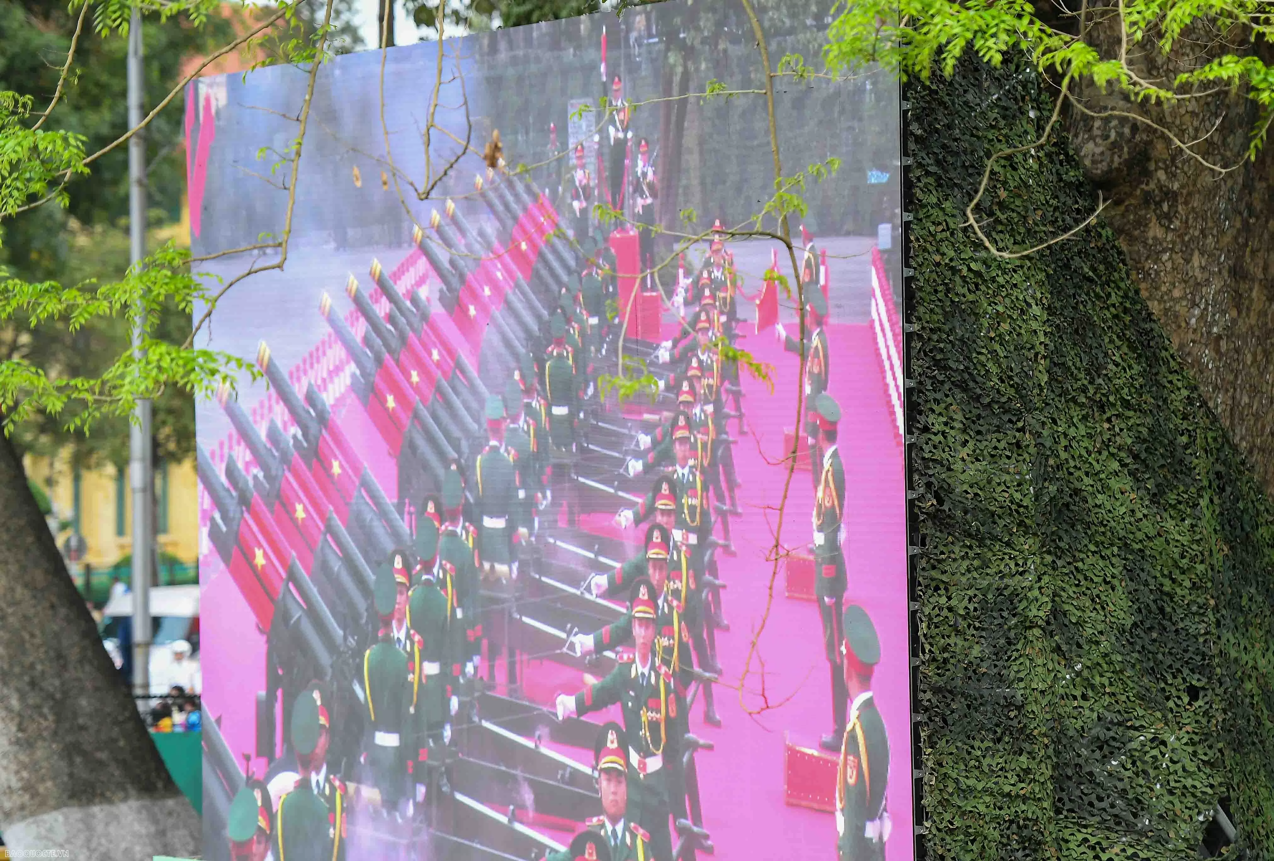 21 phát đại bác chào mừng Tổng Bí thư, Chủ tịch nước Tập Cận Bình thăm cấp Nhà nước Việt Nam