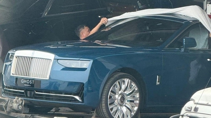 Siêu xe hạng sang Rolls-Royce Ghost Series II bất ngờ lộ diện tại Việt Nam