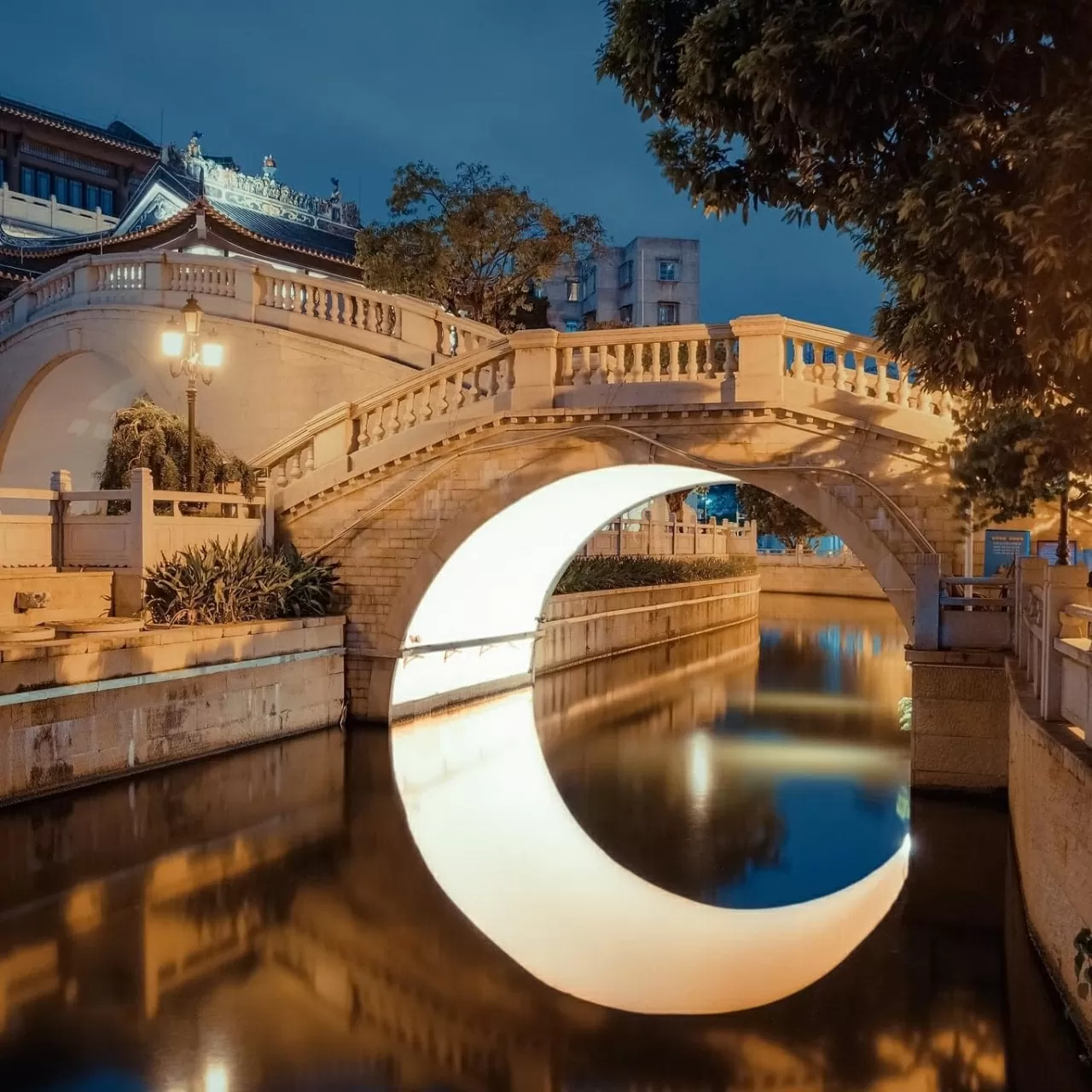 Khám phá vẻ đẹp được bảo tồn qua thời gian của phố cổ Trung Quốc