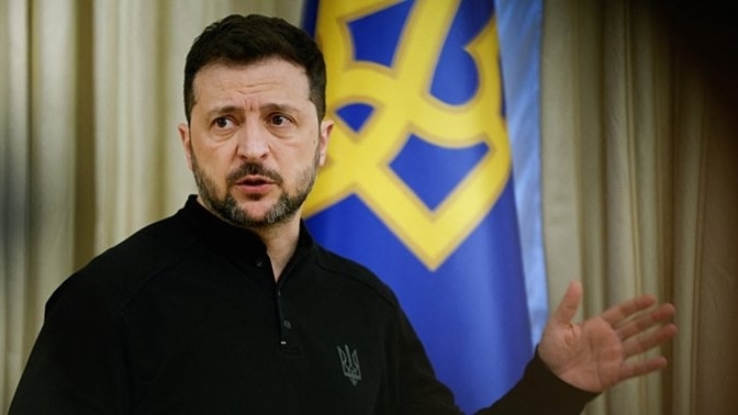 Tổng thống Ukraine tố phương Tây cấp thiết bị chế tạo vũ khí cho Nga, bác tin đồn Thủ tướng từ chức