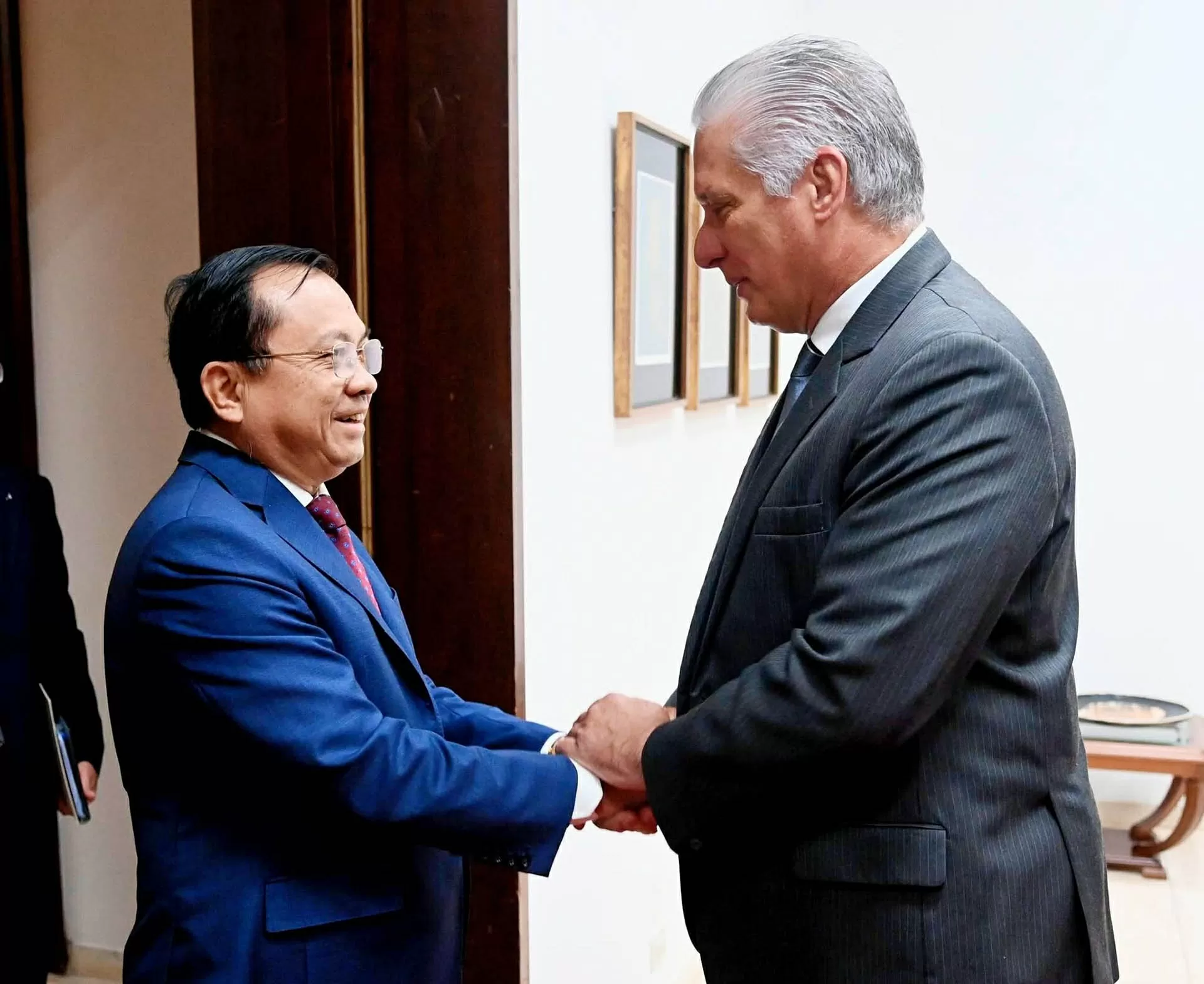 Việt Nam và Cuba đẩy mạnh hợp tác qua chuyến thăm ý nghĩa Việt Nam và Cuba đẩy mạnh hợp tác qua chuyến thăm ý nghĩa