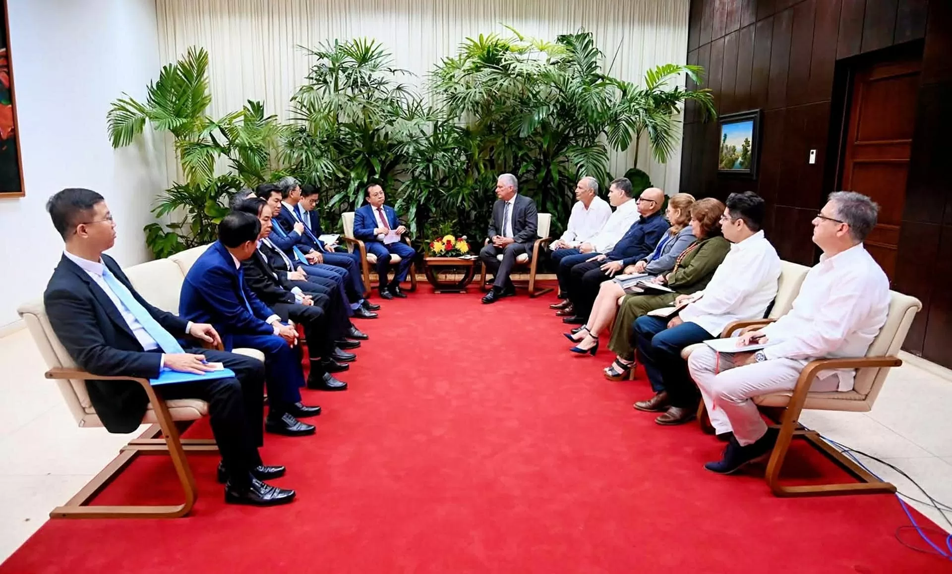 Việt Nam và Cuba đẩy mạnh hợp tác qua chuyến thăm ý nghĩa Việt Nam và Cuba đẩy mạnh hợp tác qua chuyến thăm ý nghĩa