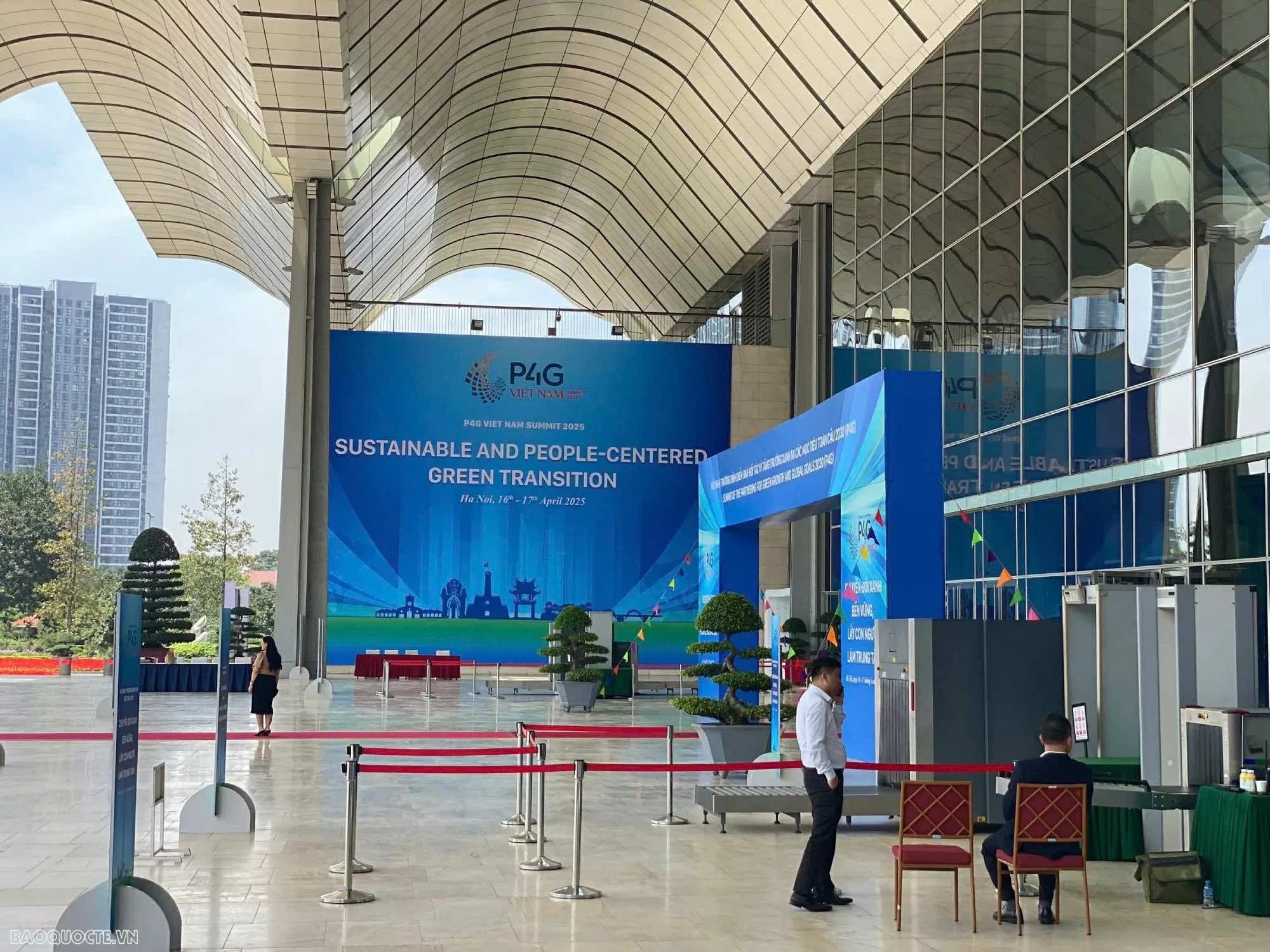 Công tác an ninh được triển khai nghiêm ngặt. (Ảnh: Việt Hoàng)