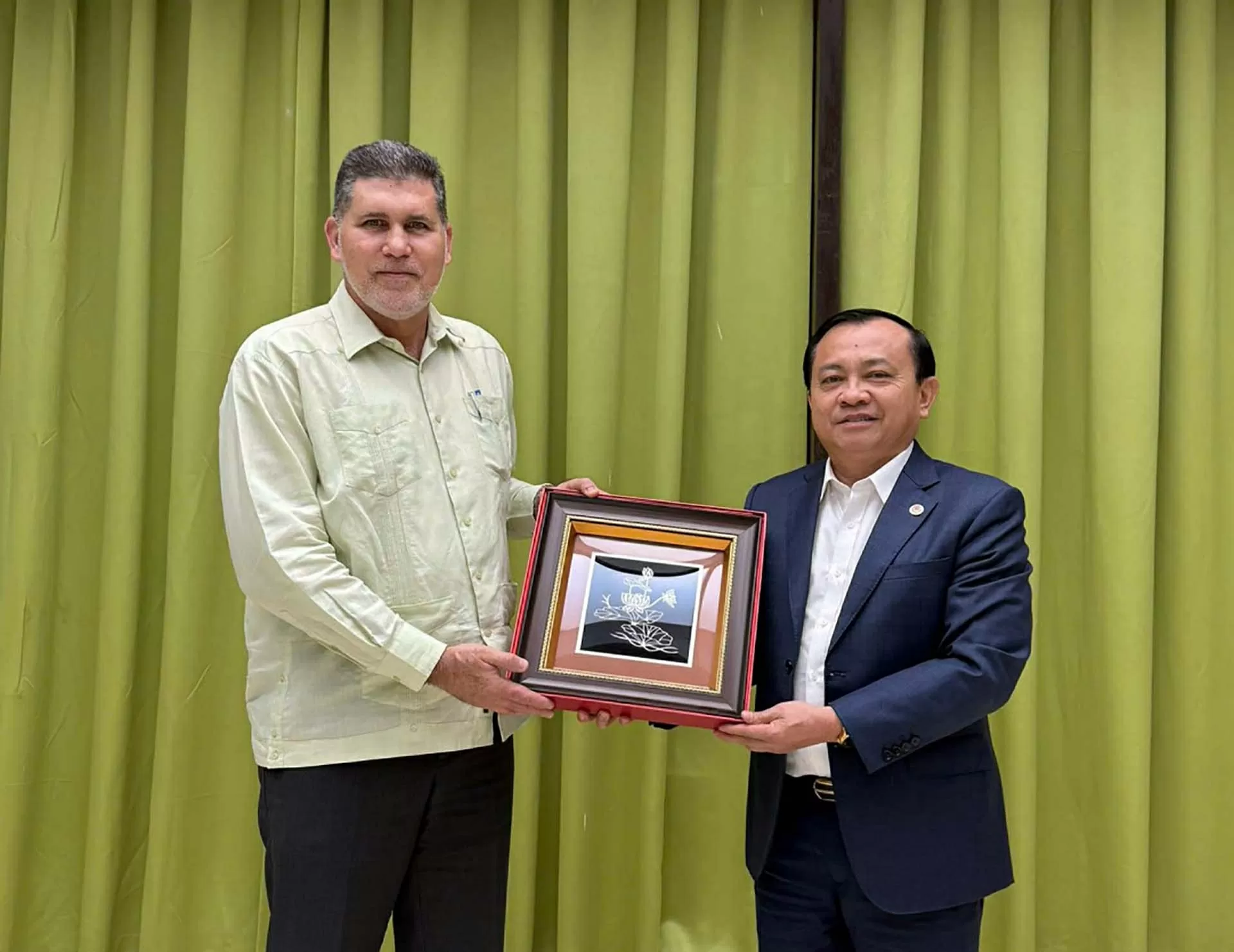 Việt Nam và Cuba đẩy mạnh hợp tác qua chuyến thăm ý nghĩa Việt Nam và Cuba đẩy mạnh hợp tác qua chuyến thăm ý nghĩa