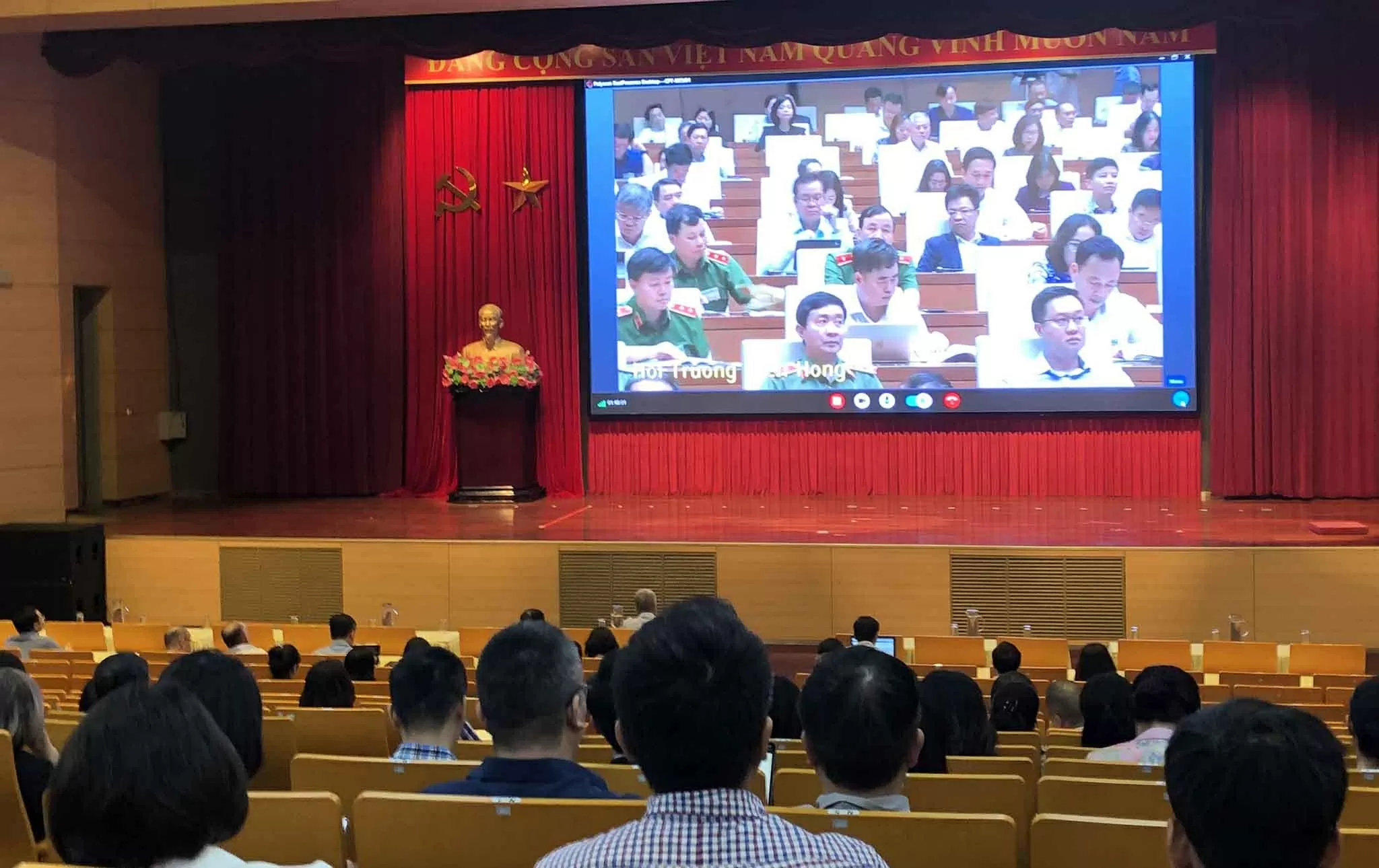 Các đại biểu dự Hội nghị tại điểm cầu Bộ Ngoại giao. (Ảnh: Hồ Vân)