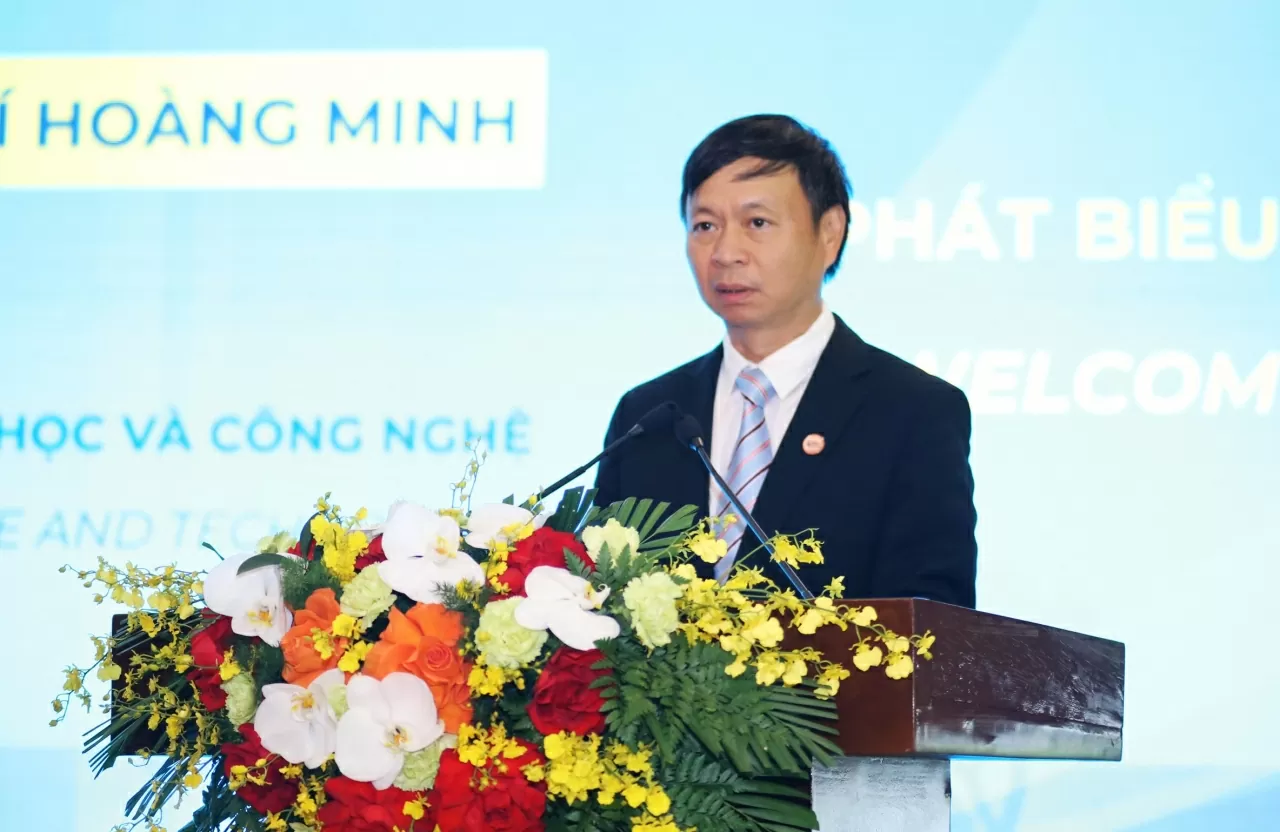Ông Hoàng Minh, Thứ trưởng Bộ Khoa học và Công nghệ phát biểu khai mạc. (Ảnh: Thành Long) Ông Hoàng Minh, Thứ trưởng Bộ Khoa học và Công nghệ phát biểu khai mạc. (Ảnh: Thành Long)