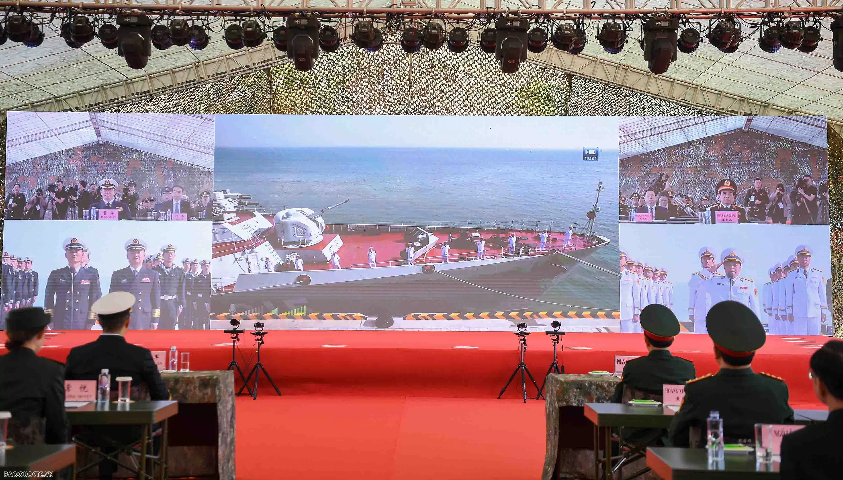 Đại tướng Phan Văn Giang và Thượng tướng Đổng Quân gặp nhau tại biên giới Đại tướng Phan Văn Giang và Thượng tướng Đổng Quân gặp nhau tại biên giới