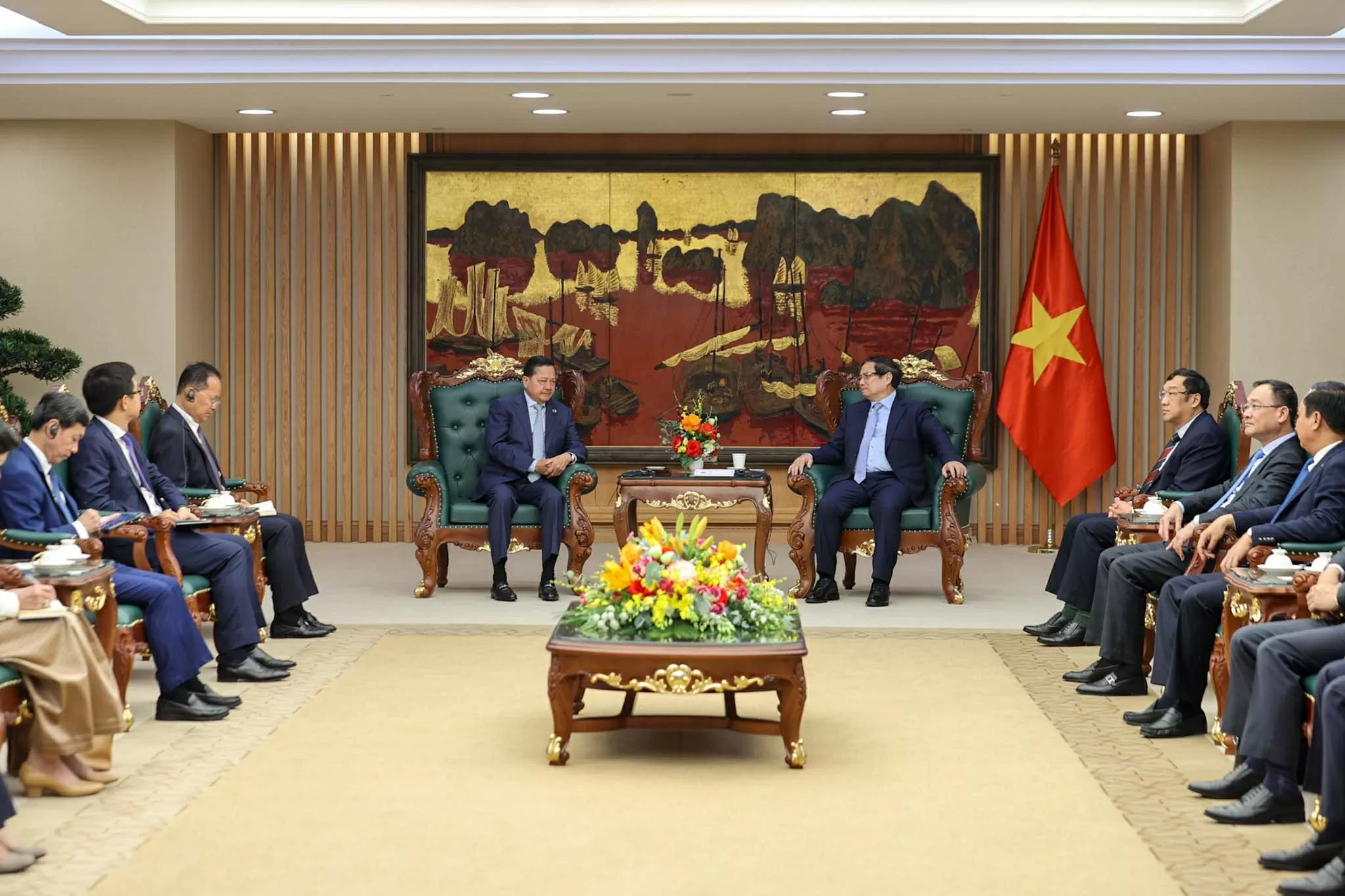 Thủ tướng Phạm Minh Chính tiếp Phó Thủ tướng Campuchia Neth Savoeun nhân dịp tham dự Hội nghị thượng đỉnh P4G