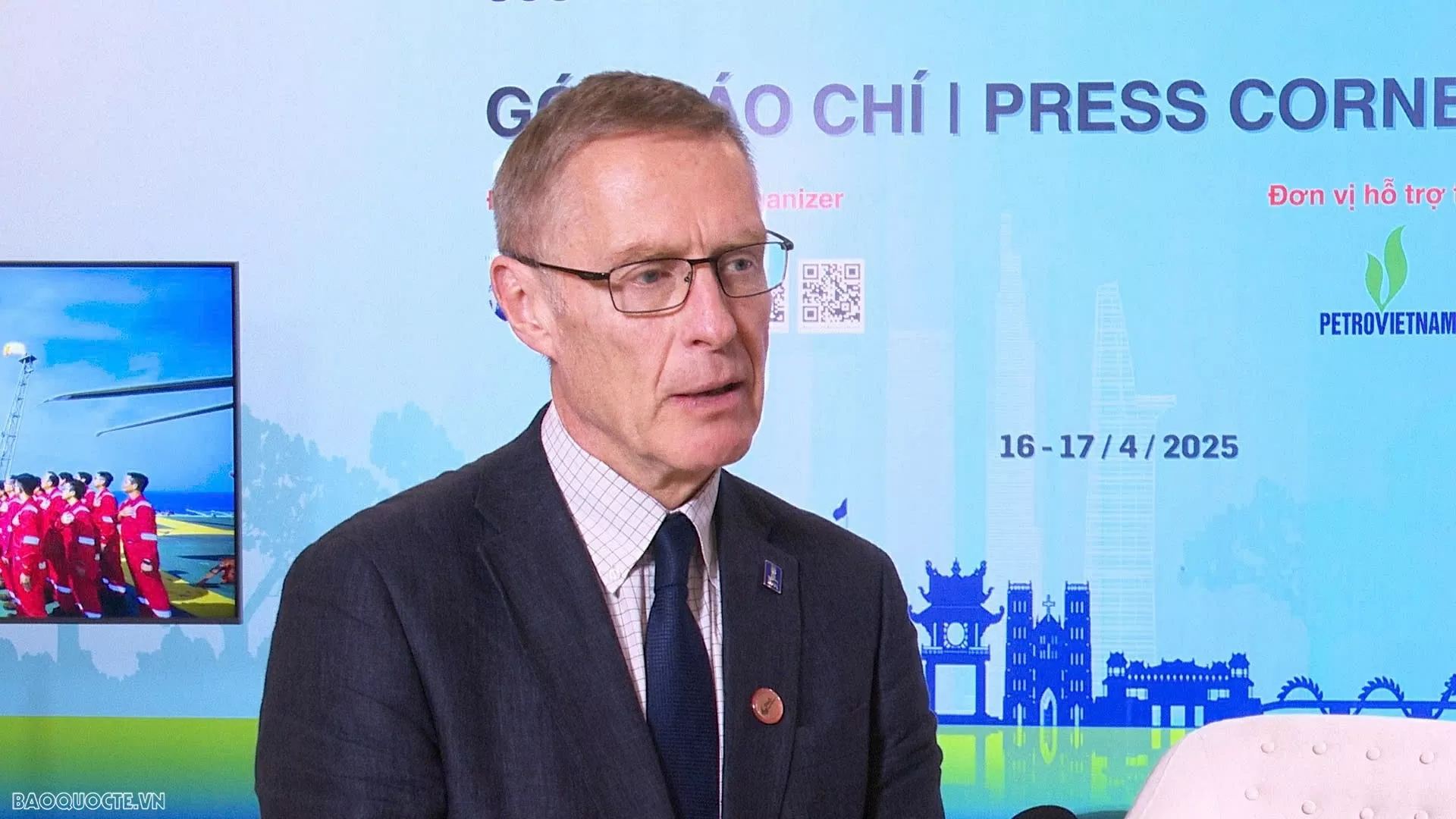 Phó Chủ tịch Quỹ phát triển nông nghiệp quốc tế (IFAD) Donal Brown chia sẻ, trọng tâm của tổ chức luôn là trao quyền cho các cộng đồng nông thôn, đặc biệt là phụ nữ, thanh niên và đồng bào dân tộc thiểu số. (Ảnh: Thành Long) Phó Chủ tịch Quỹ phát triển nông nghiệp quốc tế (IFAD) Donal Brown chia sẻ, trọng tâm của tổ chức luôn là trao quyền cho các cộng đồng nông thôn, đặc biệt là phụ nữ, thanh niên và đồng bào dân tộc thiểu số. (Ảnh: Thành Long)