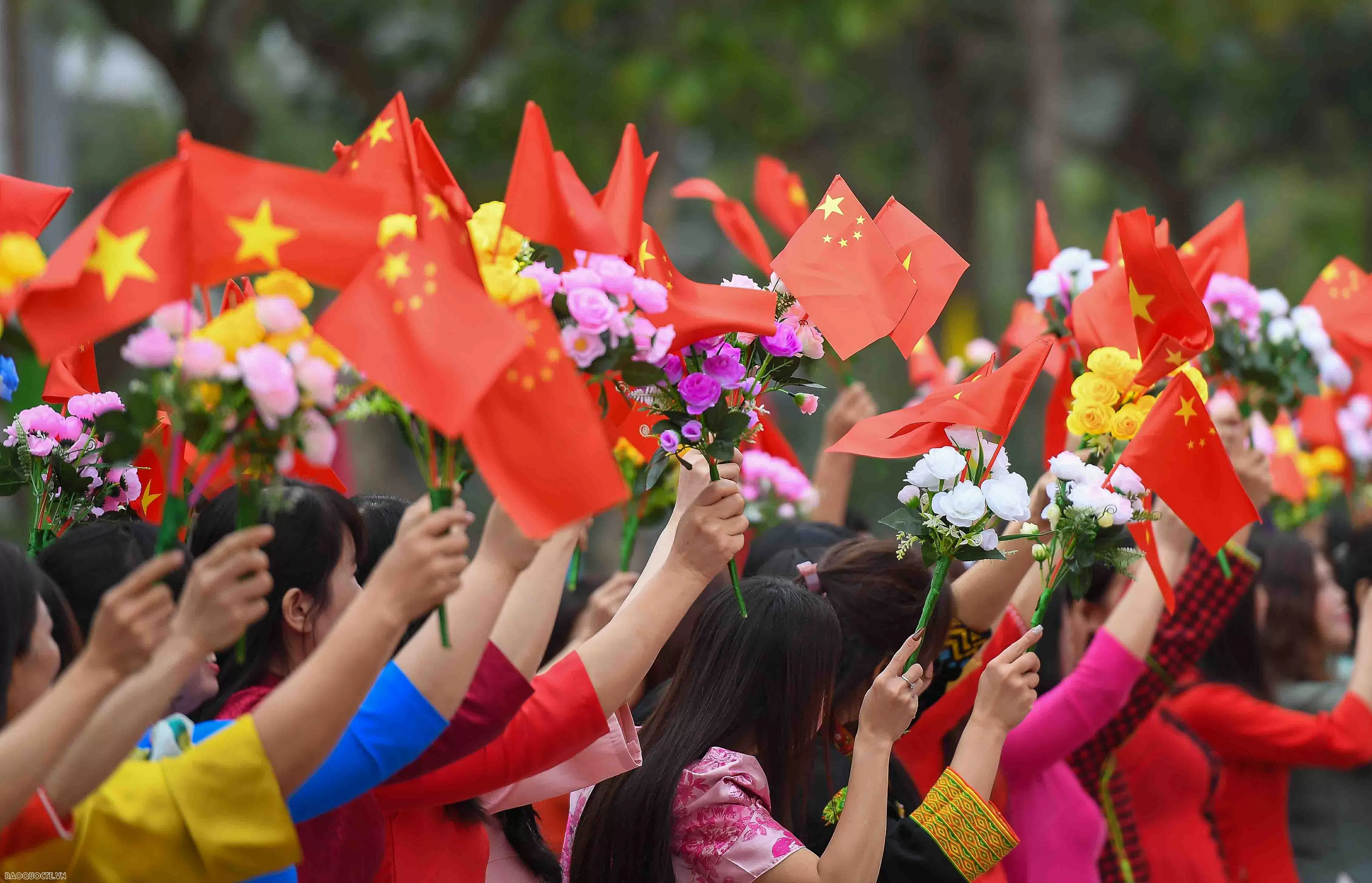 Đại tướng Phan Văn Giang đón Bộ trưởng Quốc phòng Việt Nam và Trung Quốc trồng cây tại biên giới hai nước