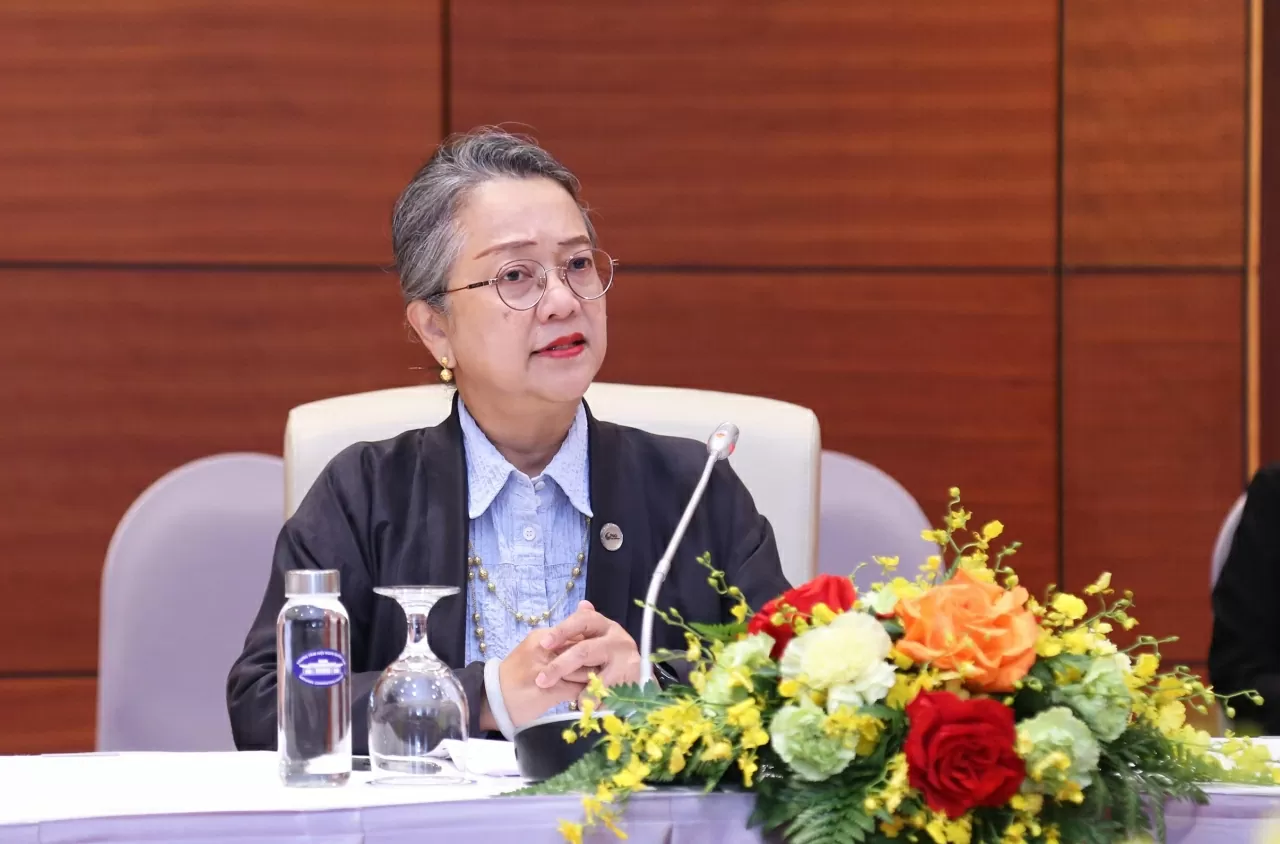 Phó Tổng Thư ký Liên hợp quốc kiêm Thư ký điều hành ESCAP Armida Salsiah Alisjahbana đánh giá cao những thành tựu quan trọng Việt Nam đạt được về đối ngoại và phát triển kinh tế - xã hội, cũng như vai trò dẫn dắt của Việt Nam trên nhiều diễn đàn quốc tế lớn.. (Ảnh: Thành Long) Phó Tổng Thư ký Liên hợp quốc kiêm Thư ký điều hành ESCAP Armida Salsiah Alisjahbana đánh giá cao những thành tựu quan trọng Việt Nam đạt được về đối ngoại và phát triển kinh tế - xã hội, cũng như vai trò dẫn dắt của Việt Nam trên nhiều diễn đàn quốc tế lớn.. (Ảnh: Thành Long)