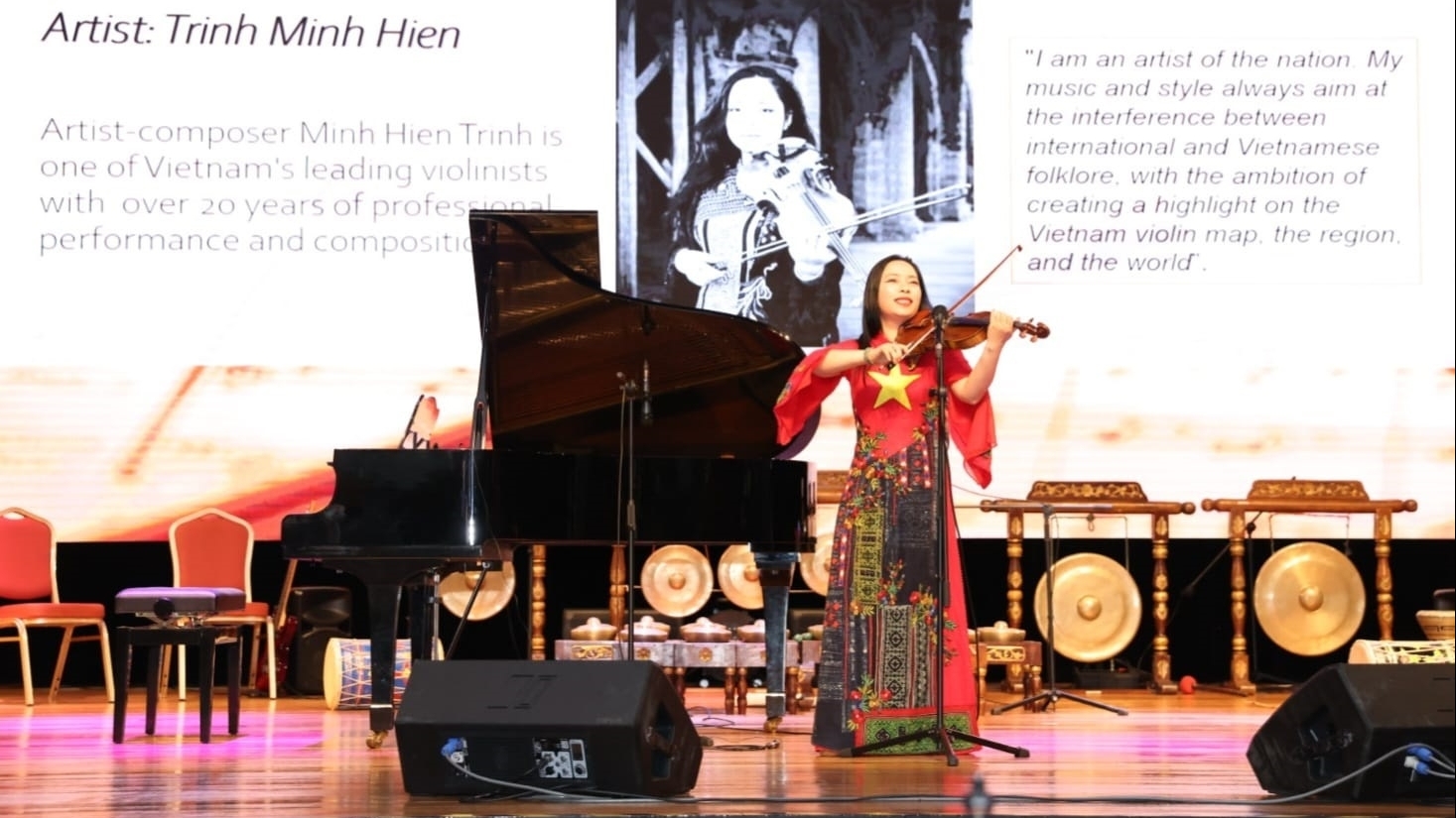 Hòa nhạc hữu nghị Việt Nam-Brunei kỷ niệm 50 năm Ngày thống nhất đất nước