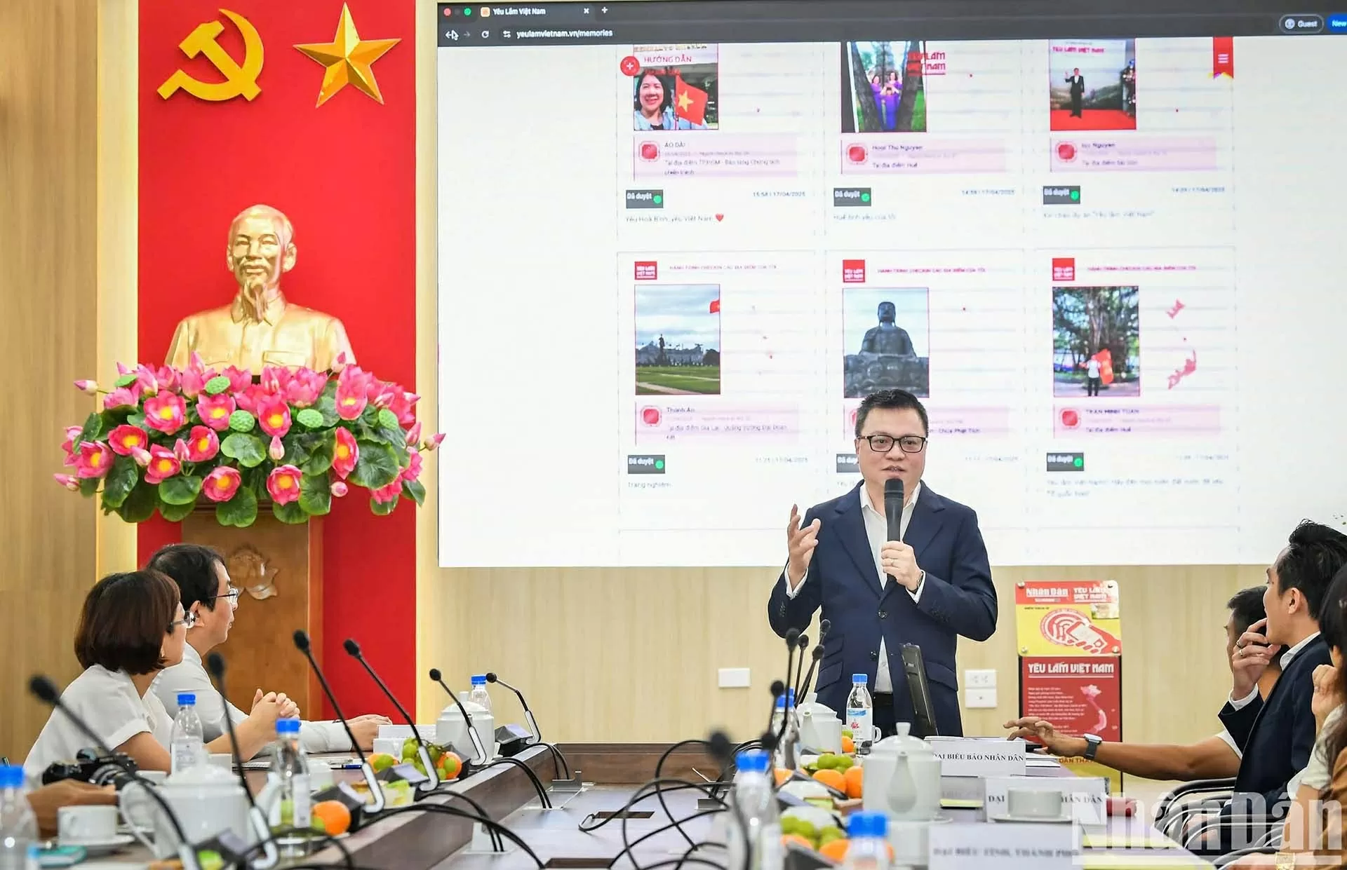 Dự án ‘Yêu lắm Việt Nam’: Chạm để kết nối và lan tỏa những giá trị lịch sử, văn hóa Dự án ‘Yêu lắm Việt Nam’: Chạm để kết nối và lan tỏa những giá trị lịch sử, văn hóa