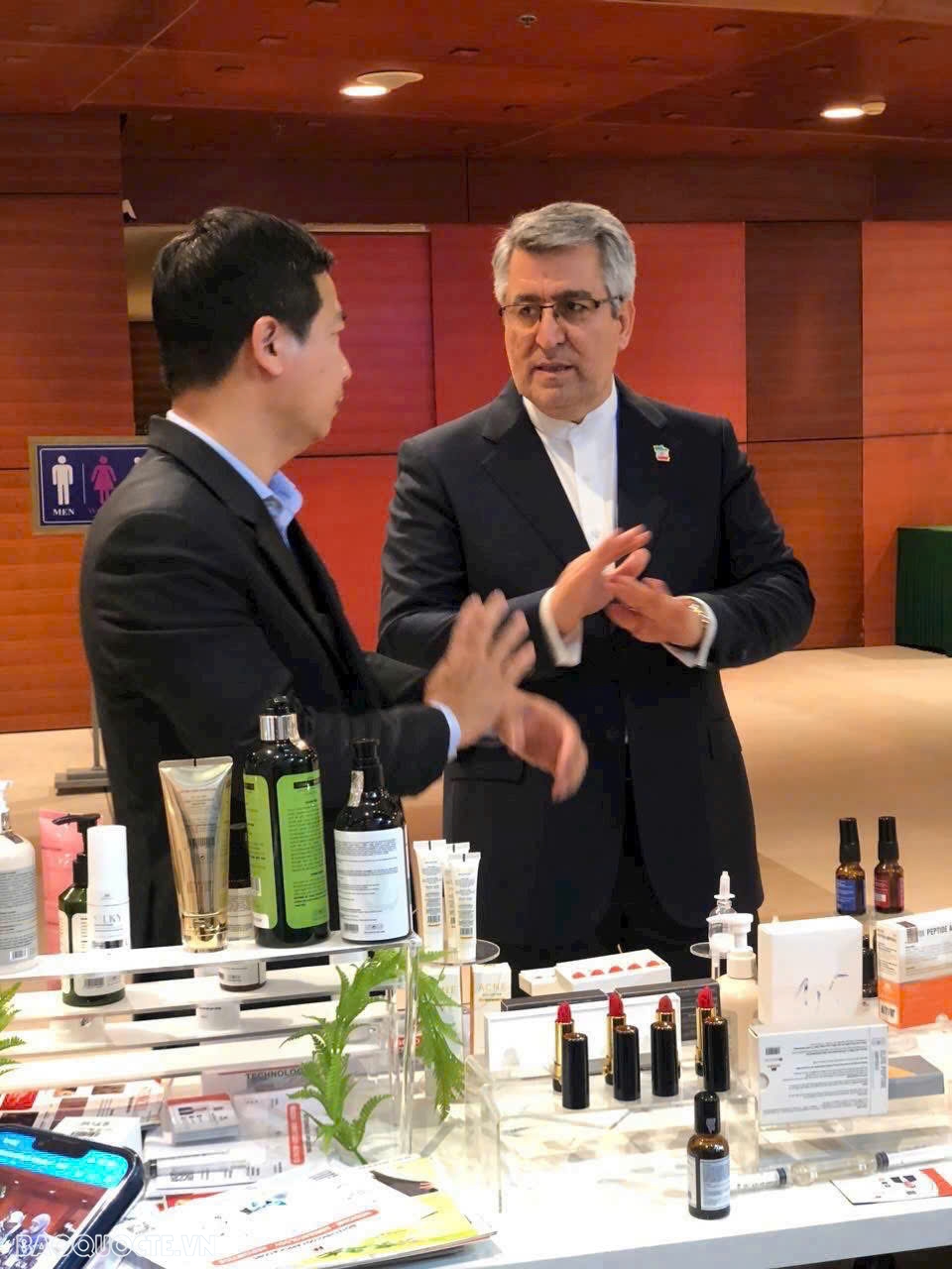 Các gian hàng của doanh nghiệp tại Triển lãm Tăng trưởng xanh P4G. (Ảnh: Tống Thoan) Các gian hàng của doanh nghiệp tại Triển lãm Tăng trưởng xanh P4G. (Ảnh: Tống Thoan)