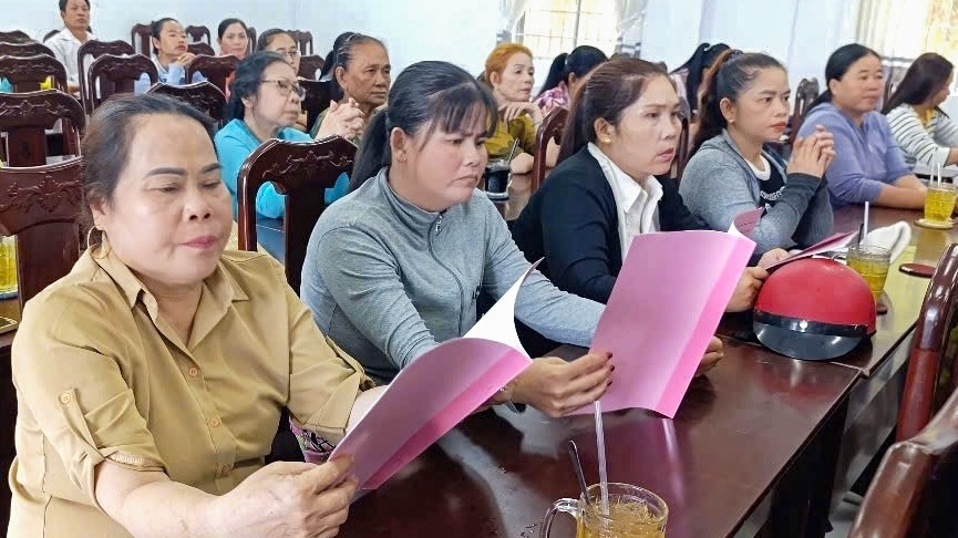 Nâng cao nhận thức về chủ quyền biển, đảo cho phụ nữ tỉnh Kiên Giang