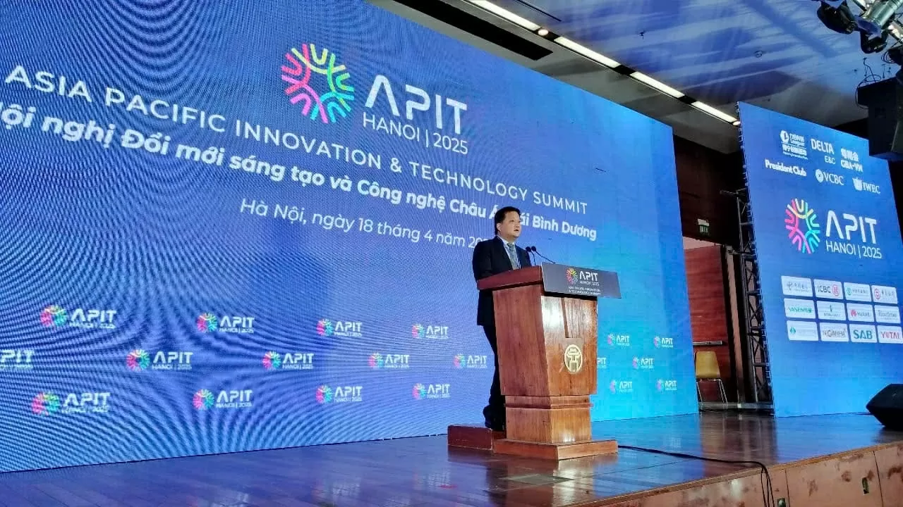 Tổng Giám đốc Leaguer Ruan Xiabo cho biết, quan hệ hợp tác giữa hai quốc gia sẽ tạo ra hiệu ứng cộng hưởng ‘Một cộng một lớn hơn hai’. (Ảnh: Hải Phương)