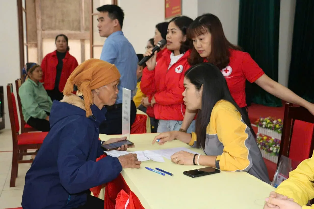 Thắp ngọn lửa sẻ chia, lan tỏa tinh thần nhân ái, hỗ trợ người dân vùng bão phục hồi sinh kế