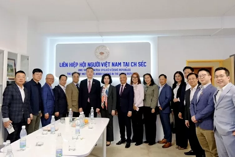 Thành phố Hà Nội tăng cường kết nối và hợp tác với các địa phương Czech Thành phố Hà Nội tăng cường kết nối và hợp tác với các địa phương Czech