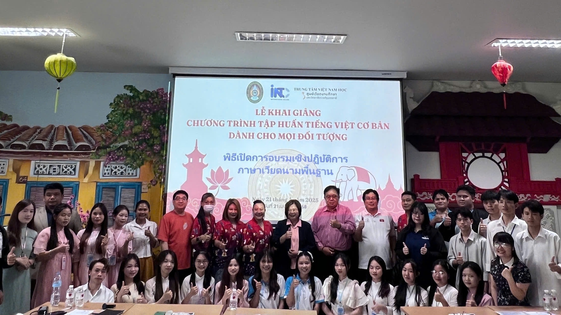 Khai giảng chương trình tập huấn tiếng Việt cơ bản dành cho mọi đối tượng năm 2025 tại Thái Lan