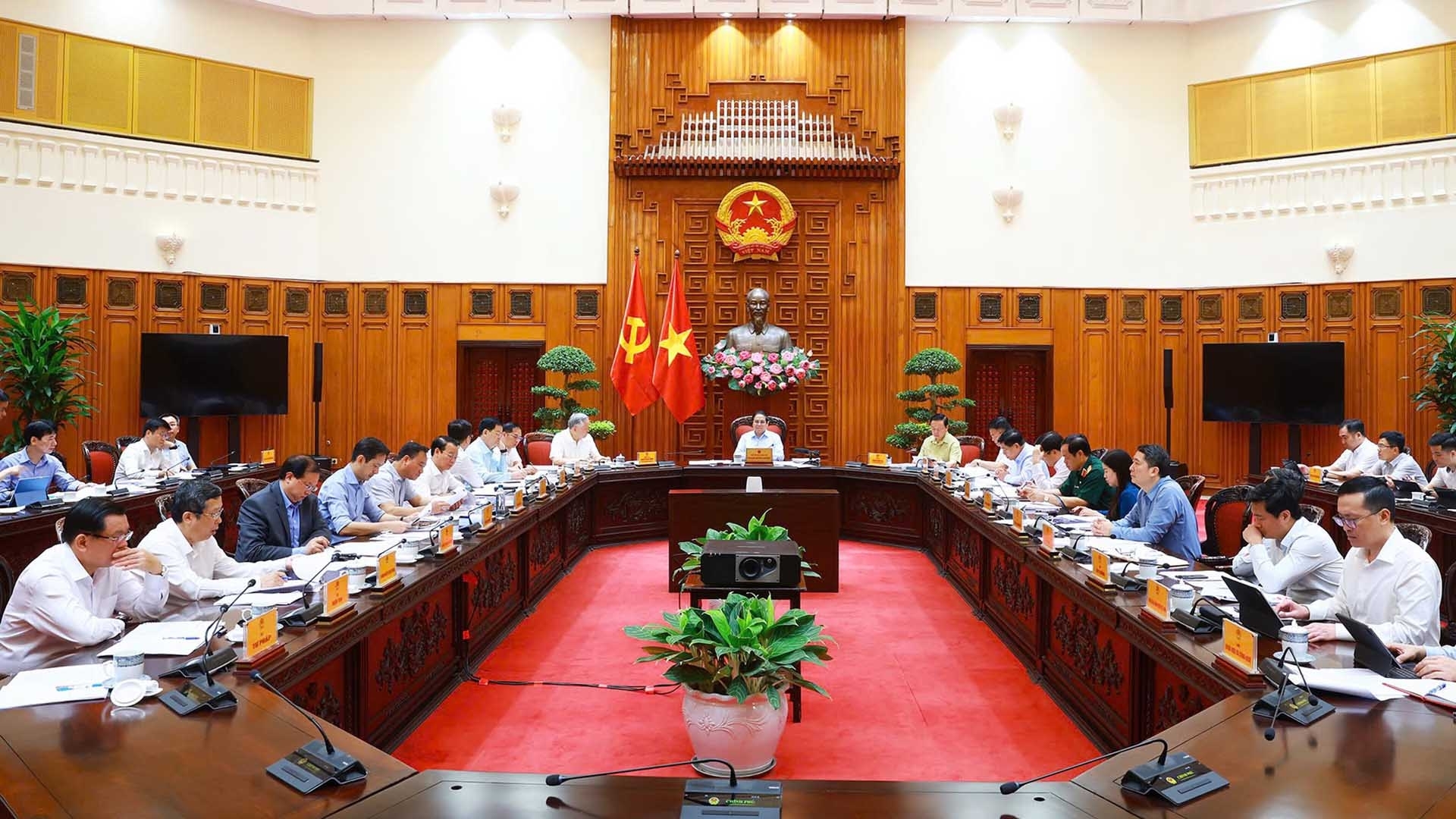 Thủ tướng chủ trì họp Thường trực Chính phủ về thúc đẩy quan hệ thương mại công bằng, bền vững với Hoa Kỳ